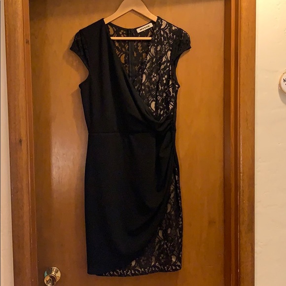 Black lace back cocktail dress - Picture 4 of 4